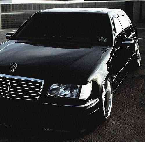  همه میگن از اون آدم خلایی میکشونی منو آهن ربایی